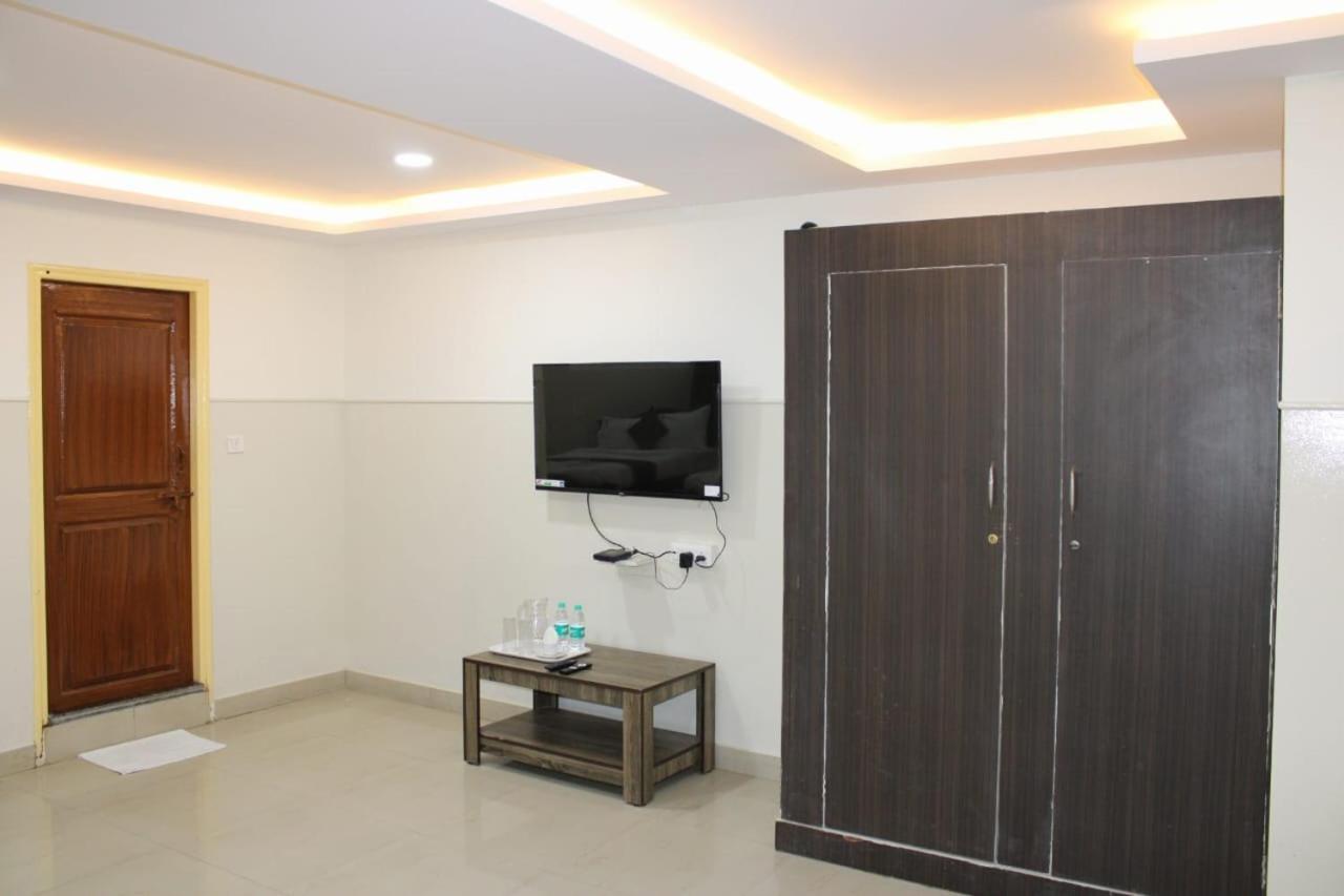 Maldives Inn Bangalore Bagian luar foto